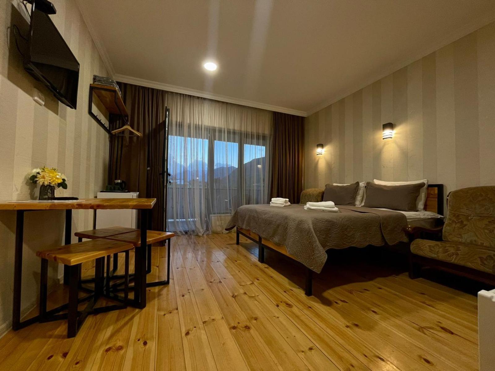 Bibo'S Kokhi Guesthouse Kazbegi Luaran gambar