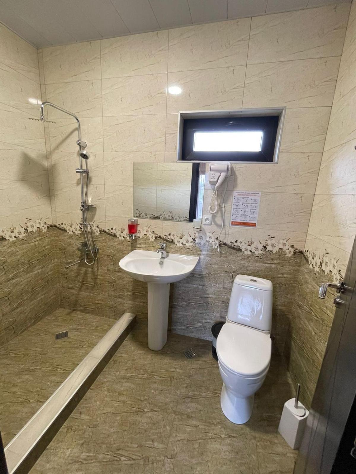 Bibo'S Kokhi Guesthouse Kazbegi Luaran gambar